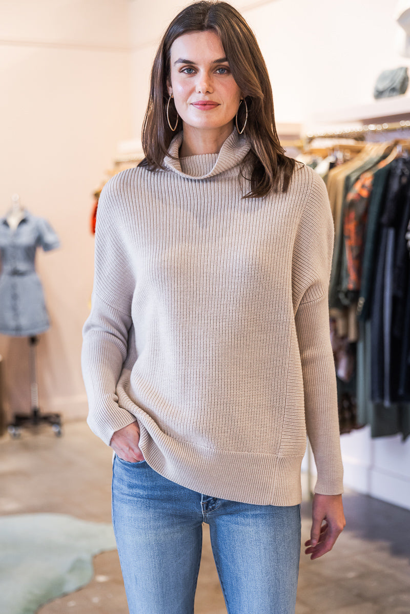 Turtleneck Pullover - Light Rose