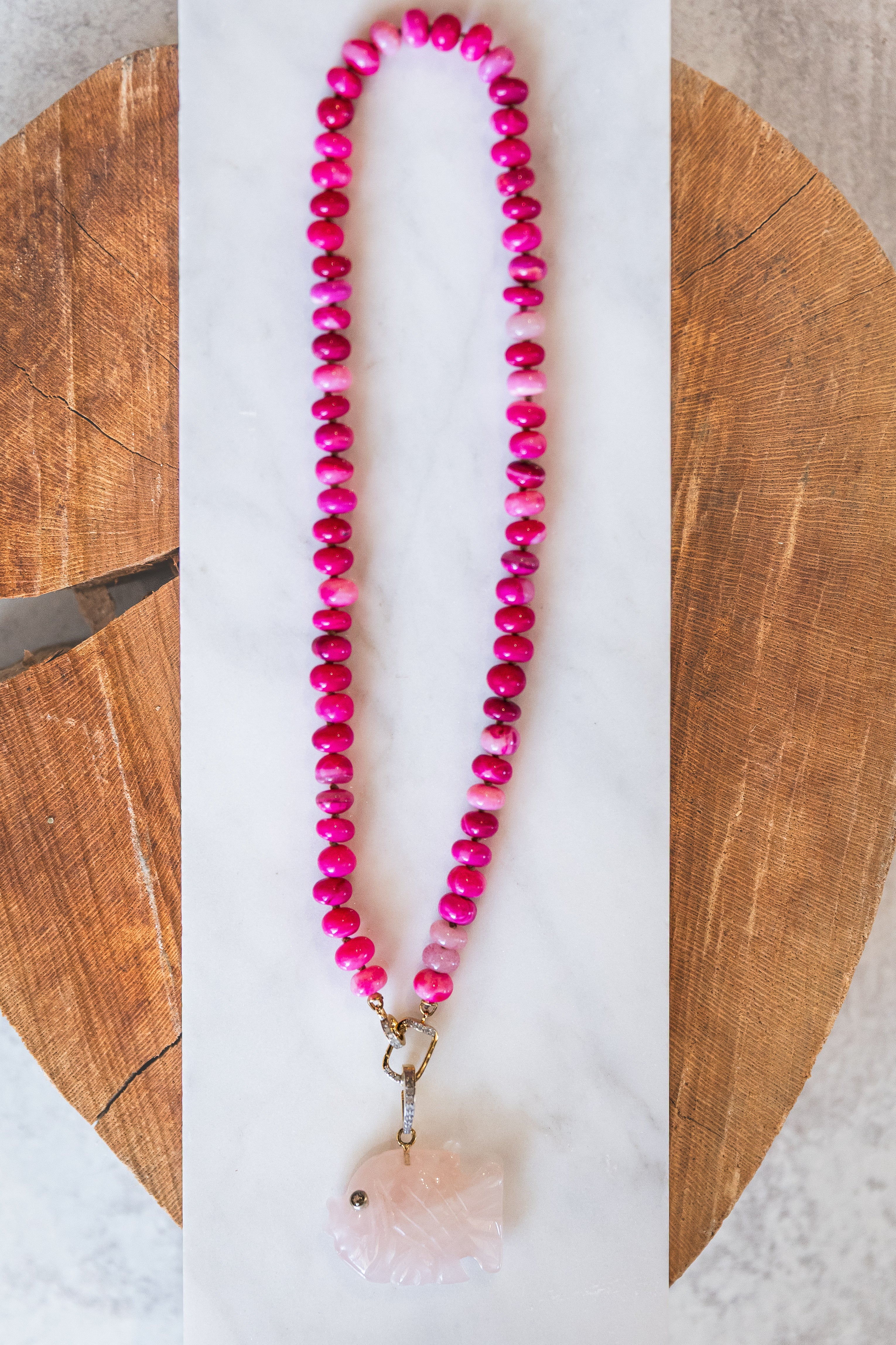 Rose Quartz Carved Fish Pendant (y10593B)