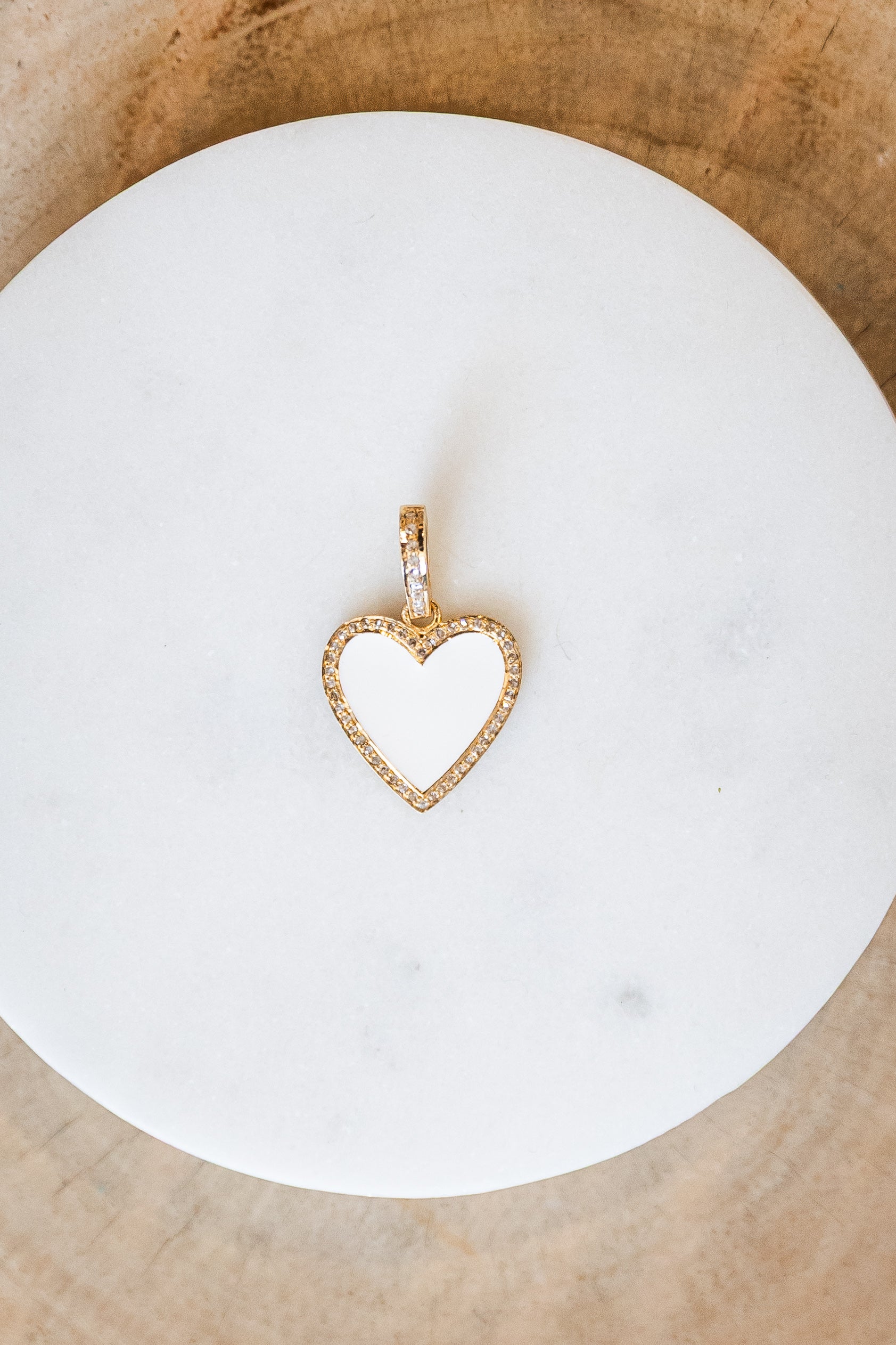 c103- small enamel heart white/brass
