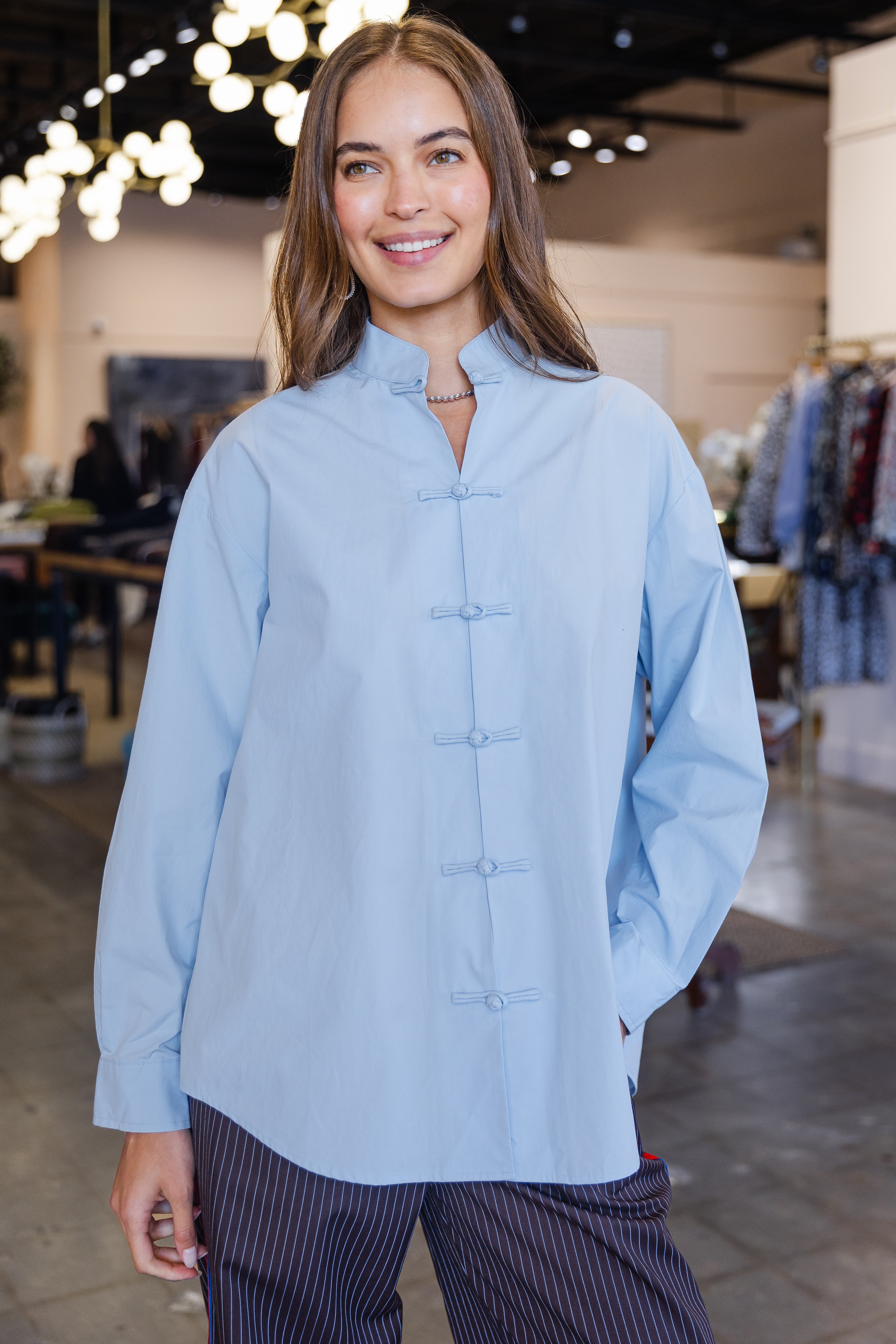 Leo Shirt - Light Blue