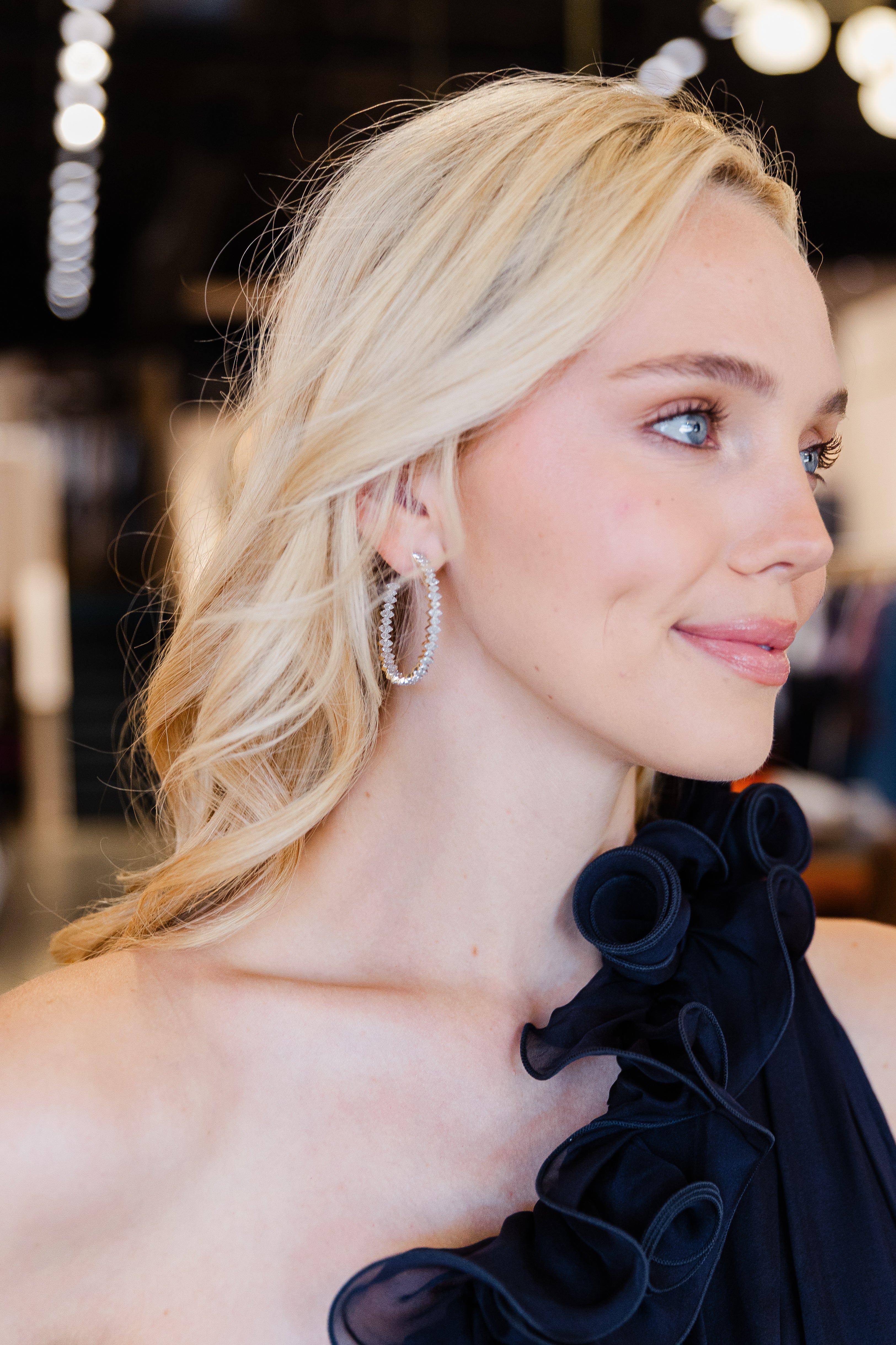 Pave Diamond Edgy Hoops (Y10951B)