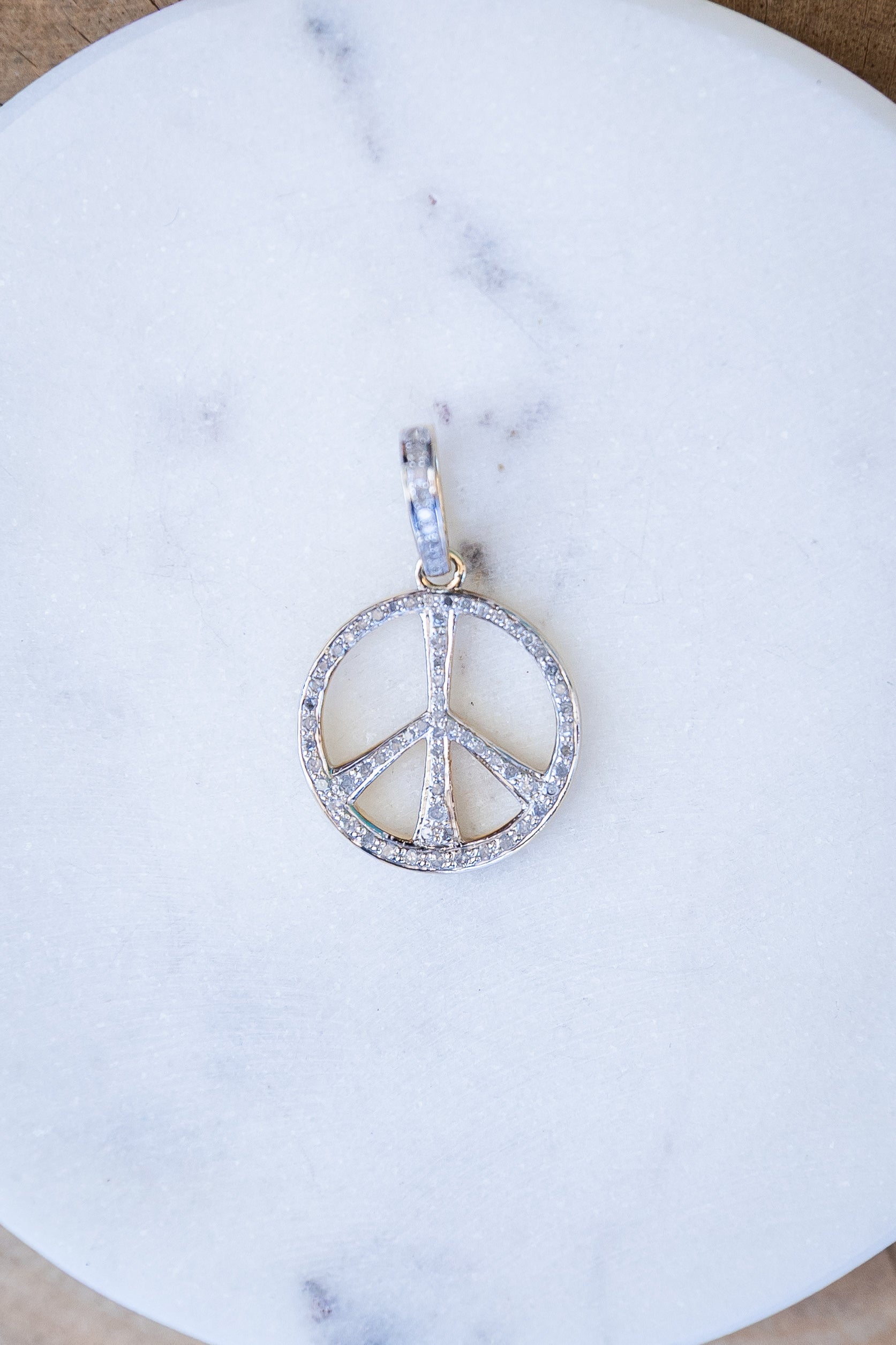 Small Pave Diamond Peace Sign (Y10924B)