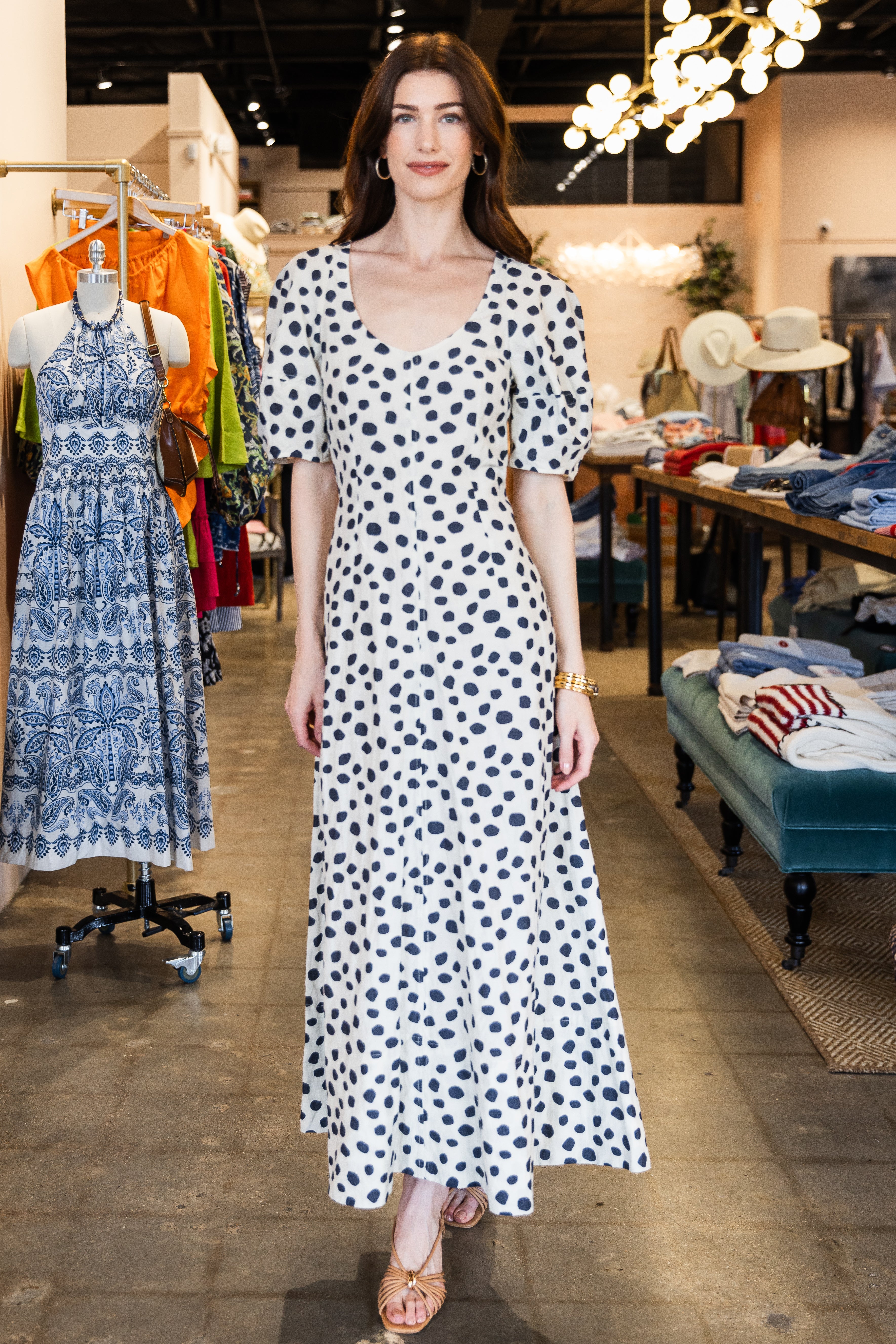 Anni Scoop Maxi- Yayoi Black & White