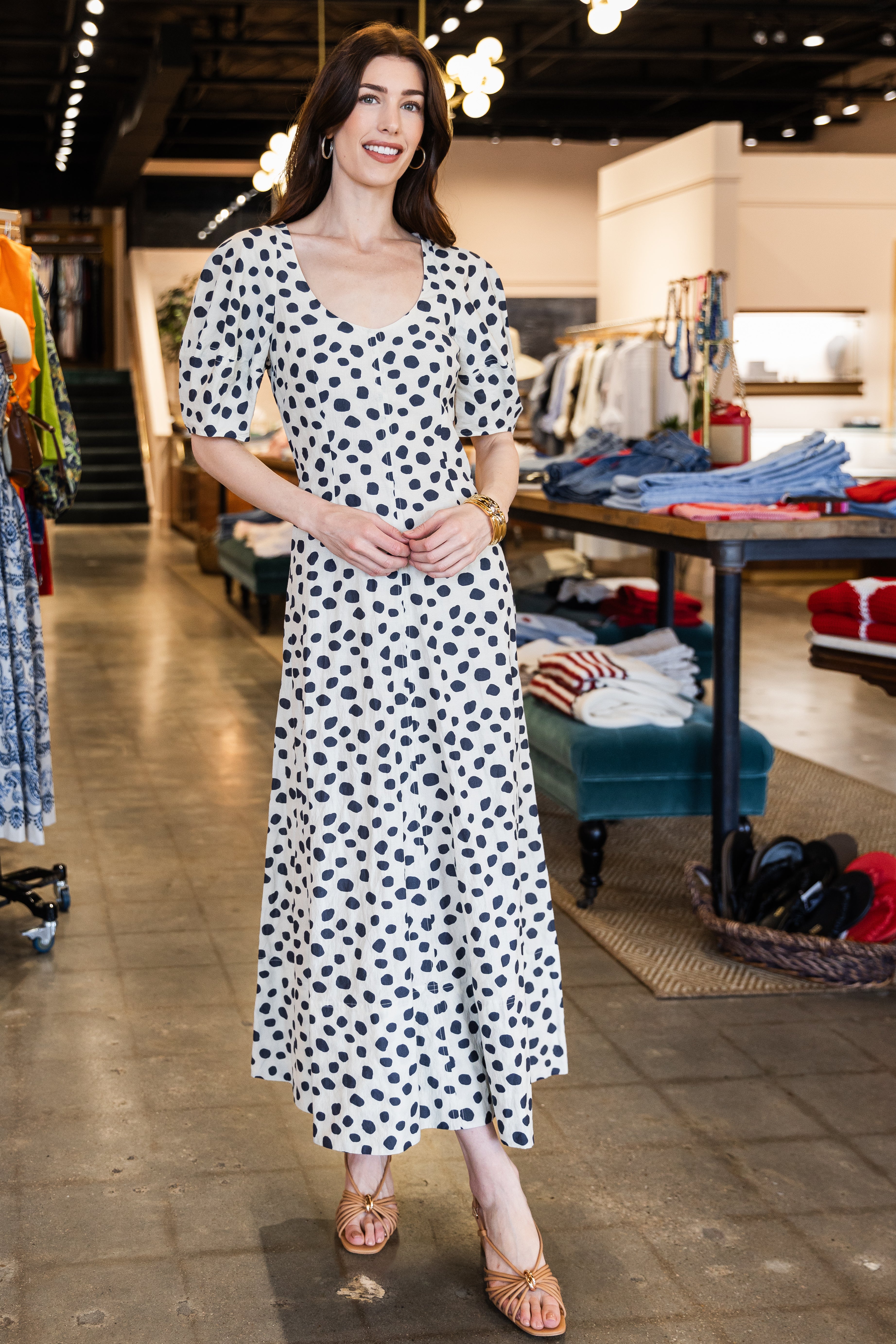 Anni Scoop Maxi- Yayoi Black & White