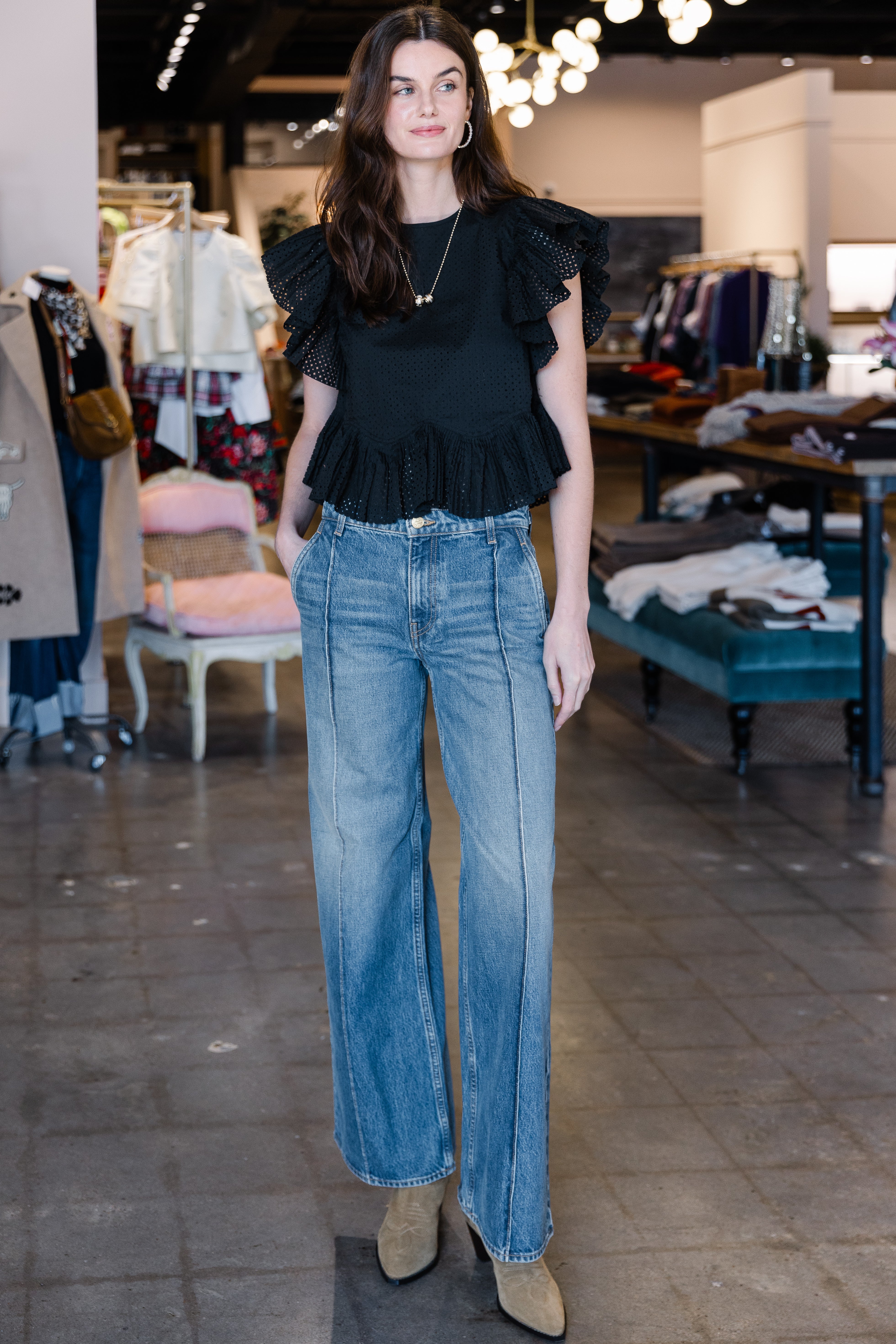 Veasna Flutter Sleeve Top - Noir