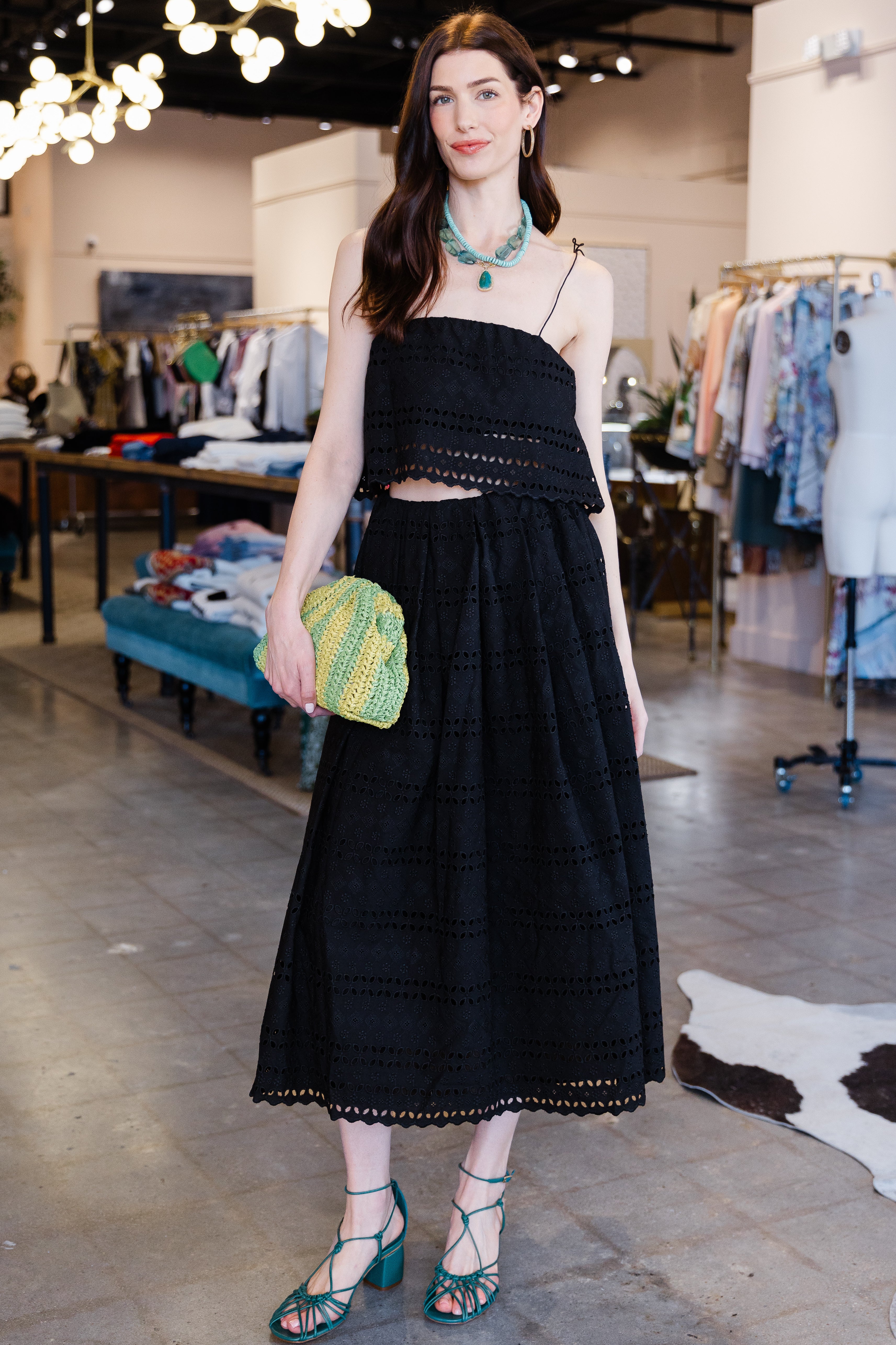 Abajo Top - Rosa Broderie Black