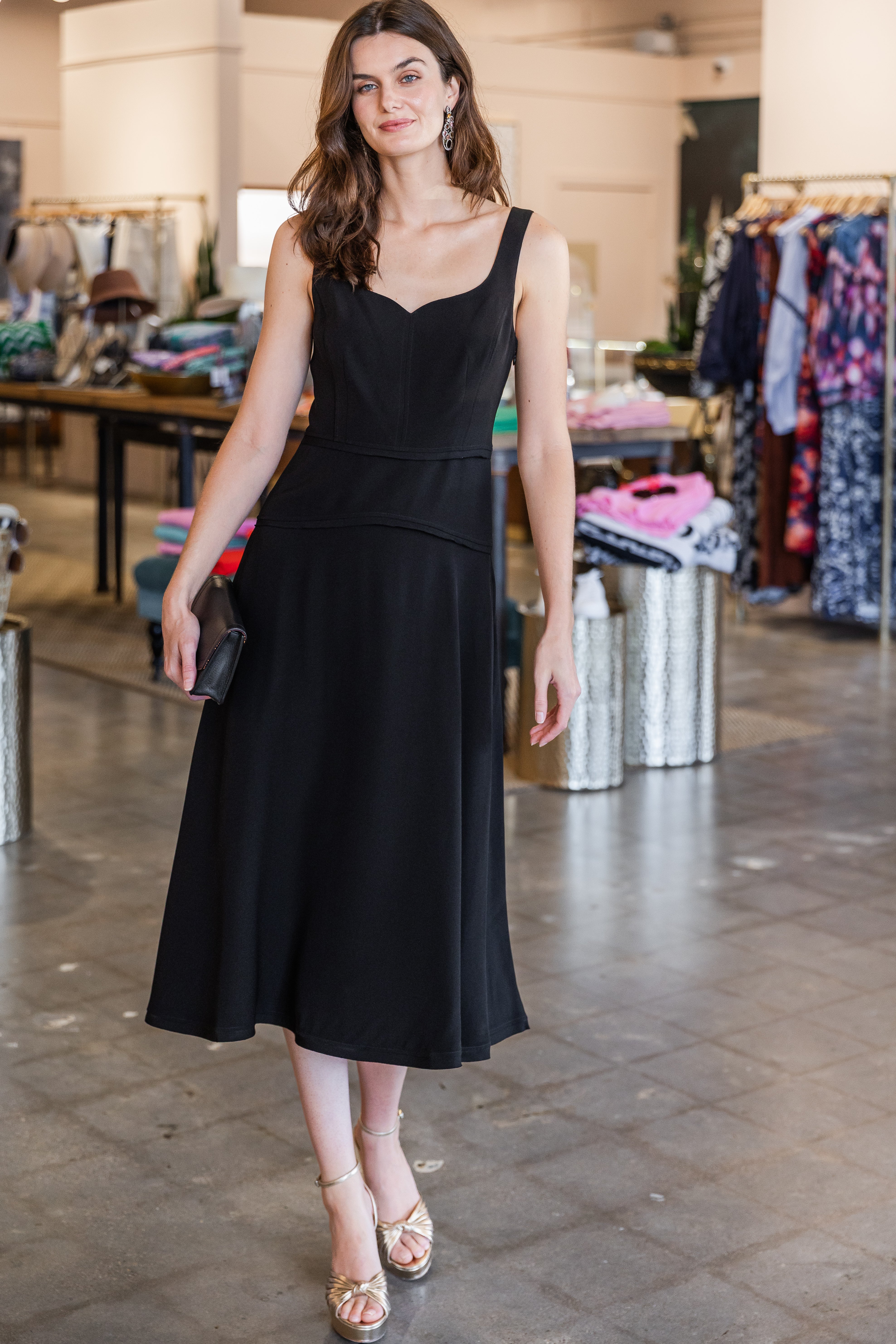 Vivi Sweetheart Neckline Midi Dress - Noir