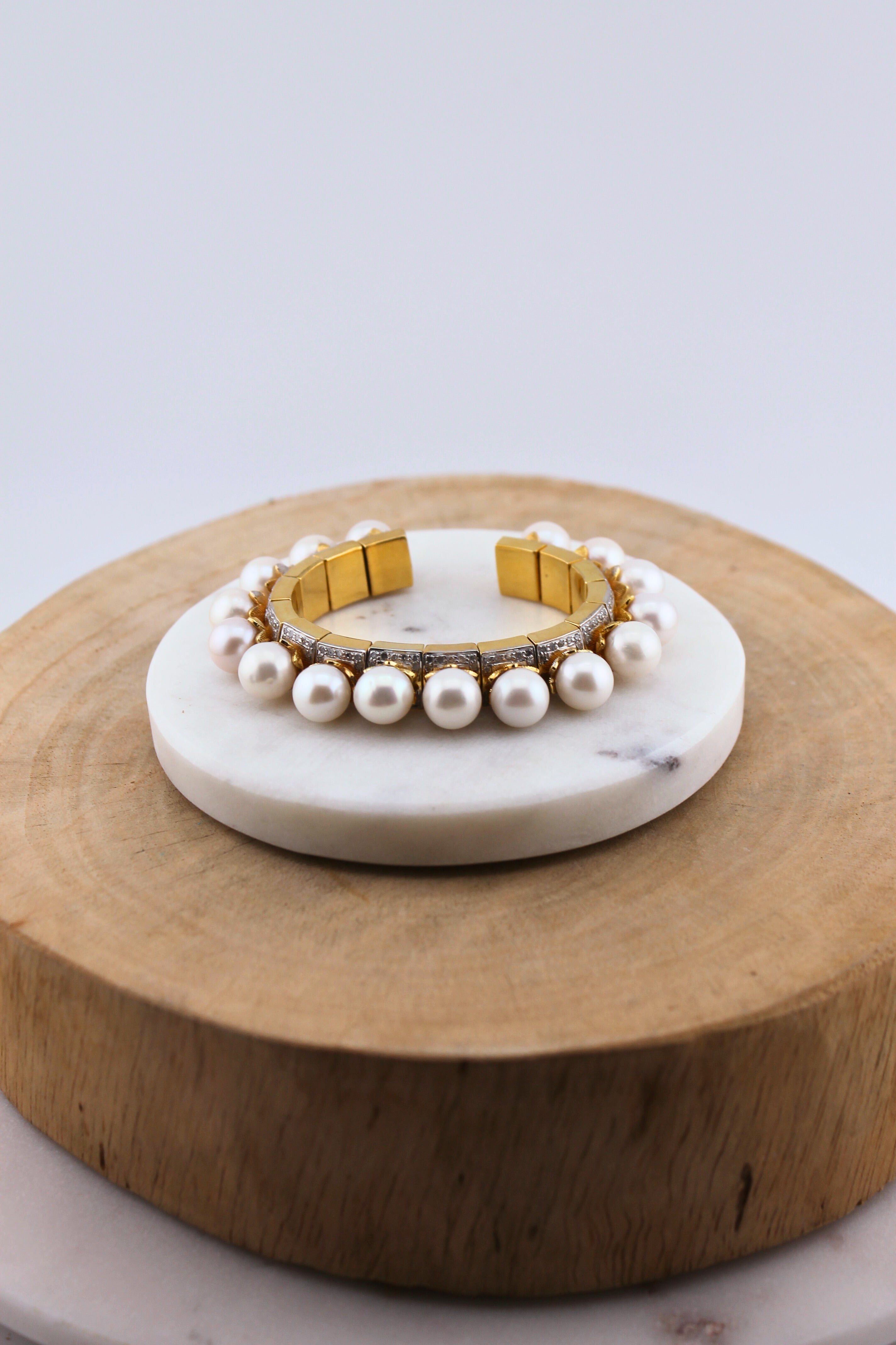 Pearl Cuff (y10795B)