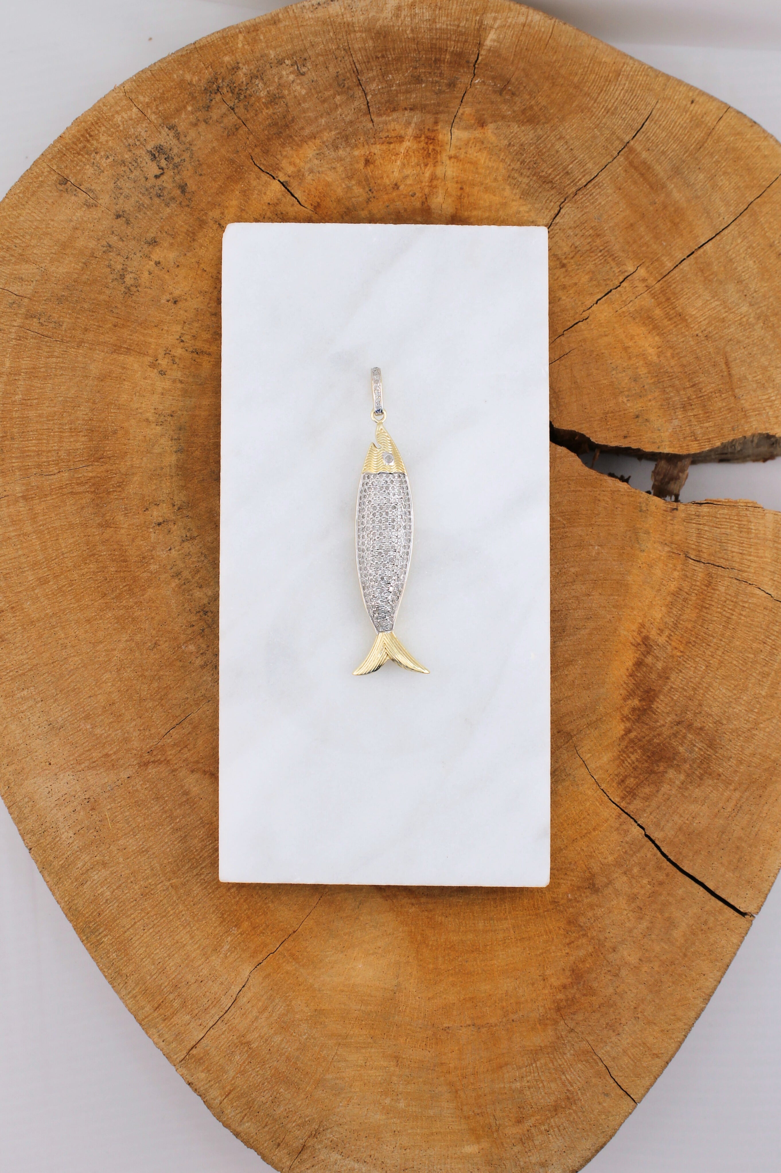 Big Pave Diamond Fish (y10845B)