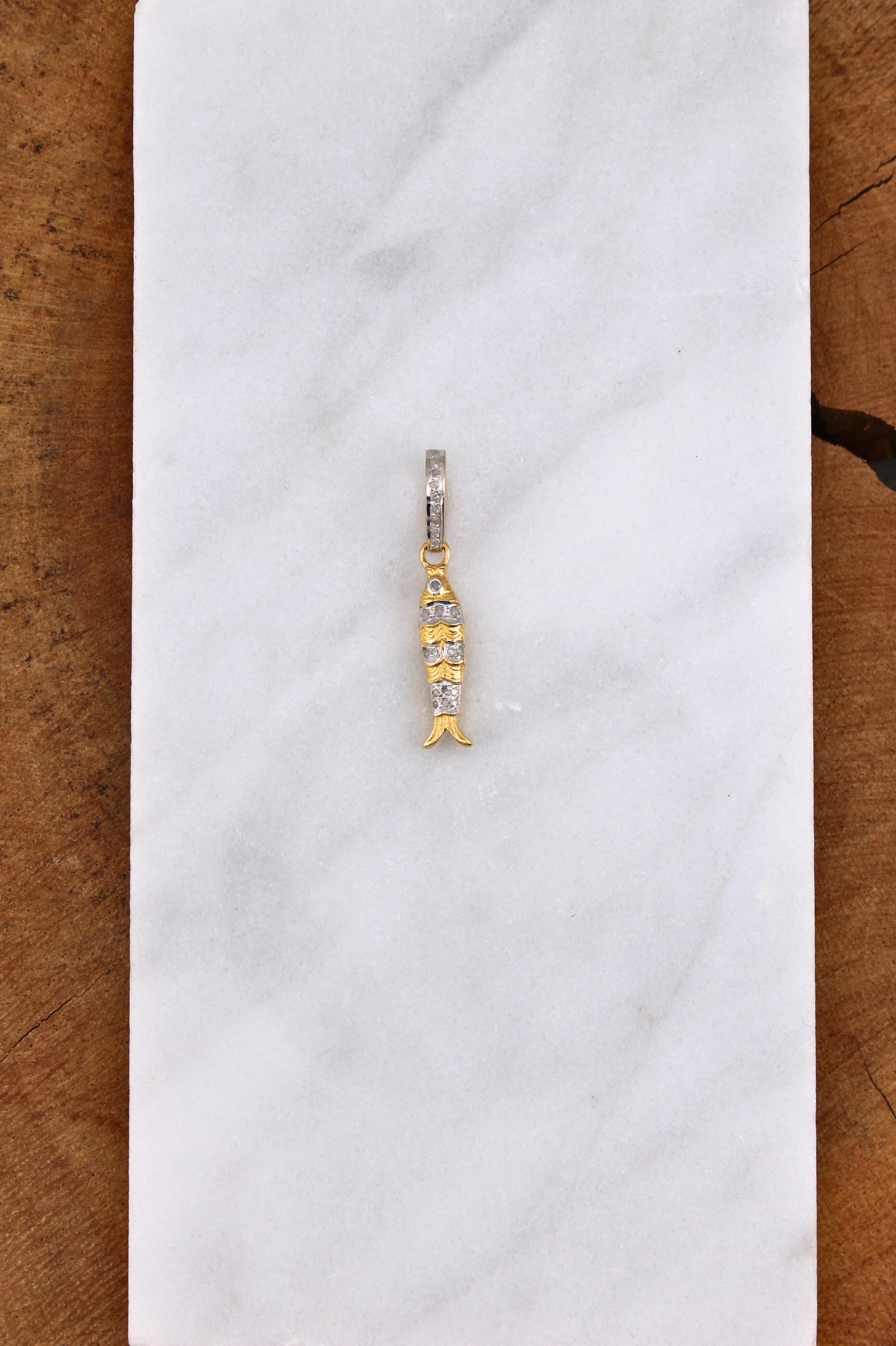 Pave Diamond Stripe Baby Fish (y10851B)