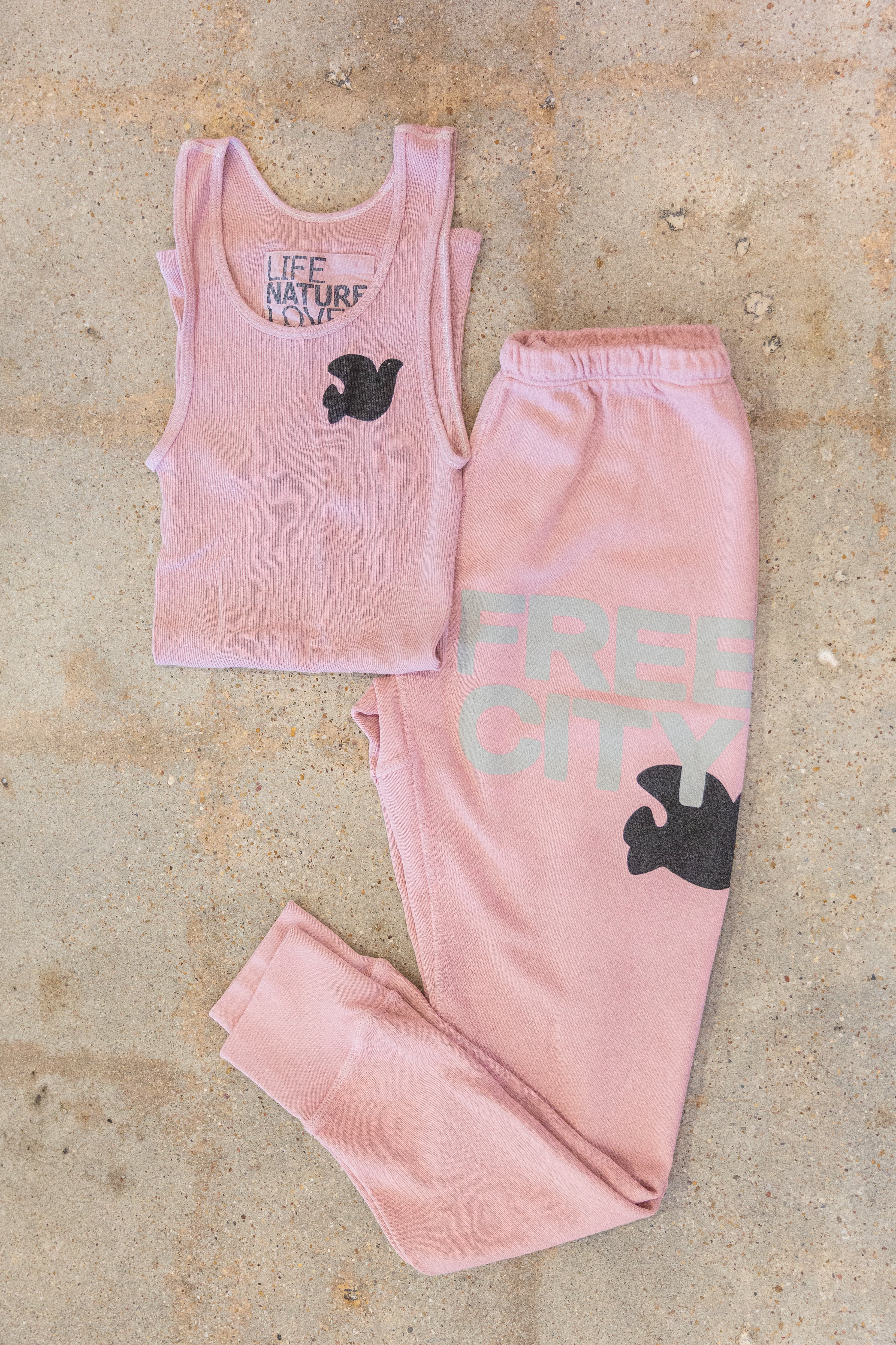 FreeCity Large 3/4 Sweats - Ballerina