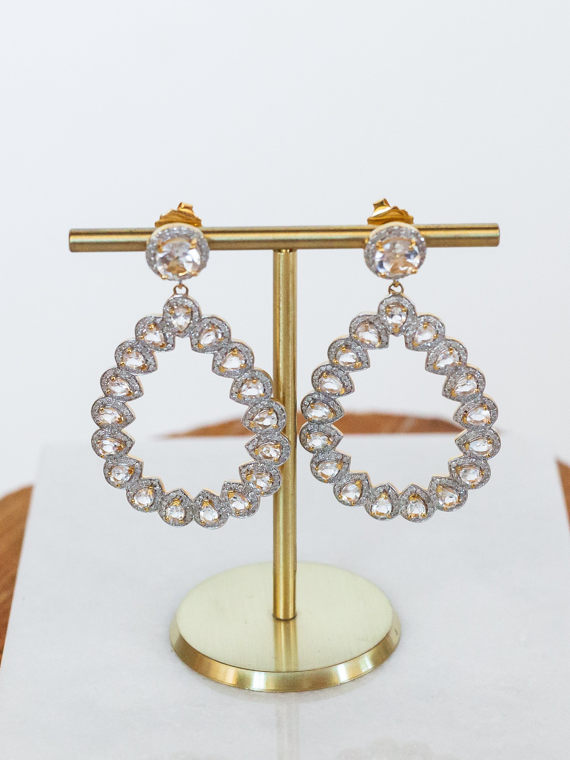 White Topaz Chandelier Drop Earrings (y9958b)