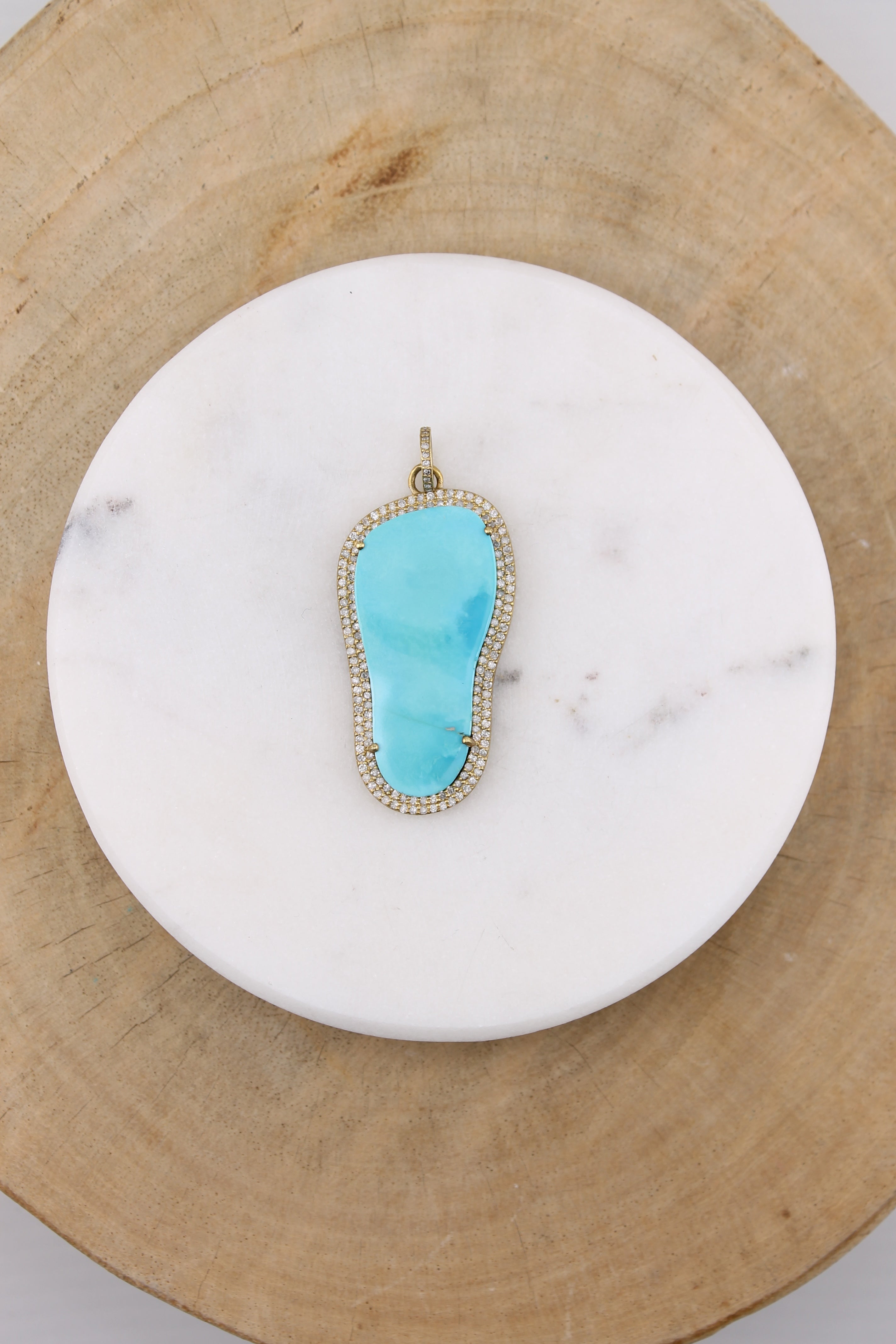 Sleeping Beauty Oblong Pendant (y10864B)