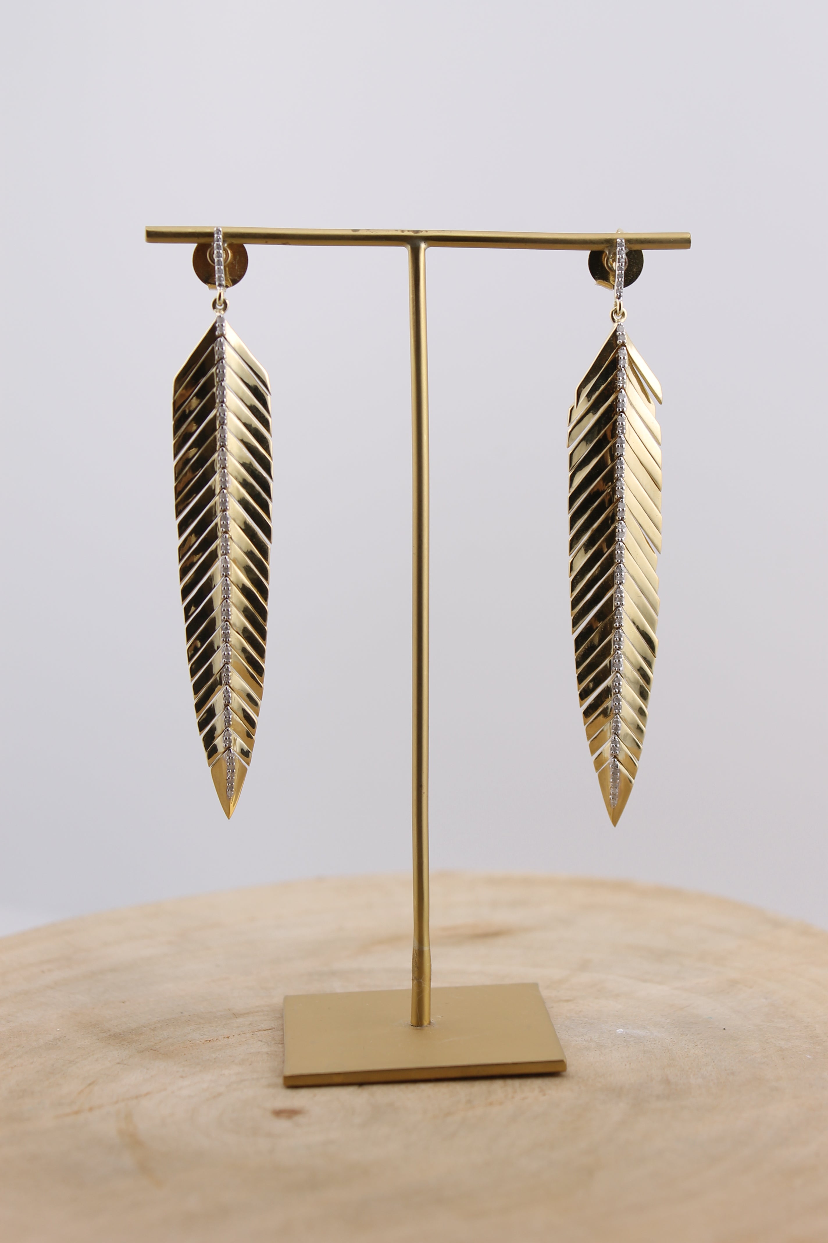 Long Gold & Diamond Feather Earrings (Y10959B)