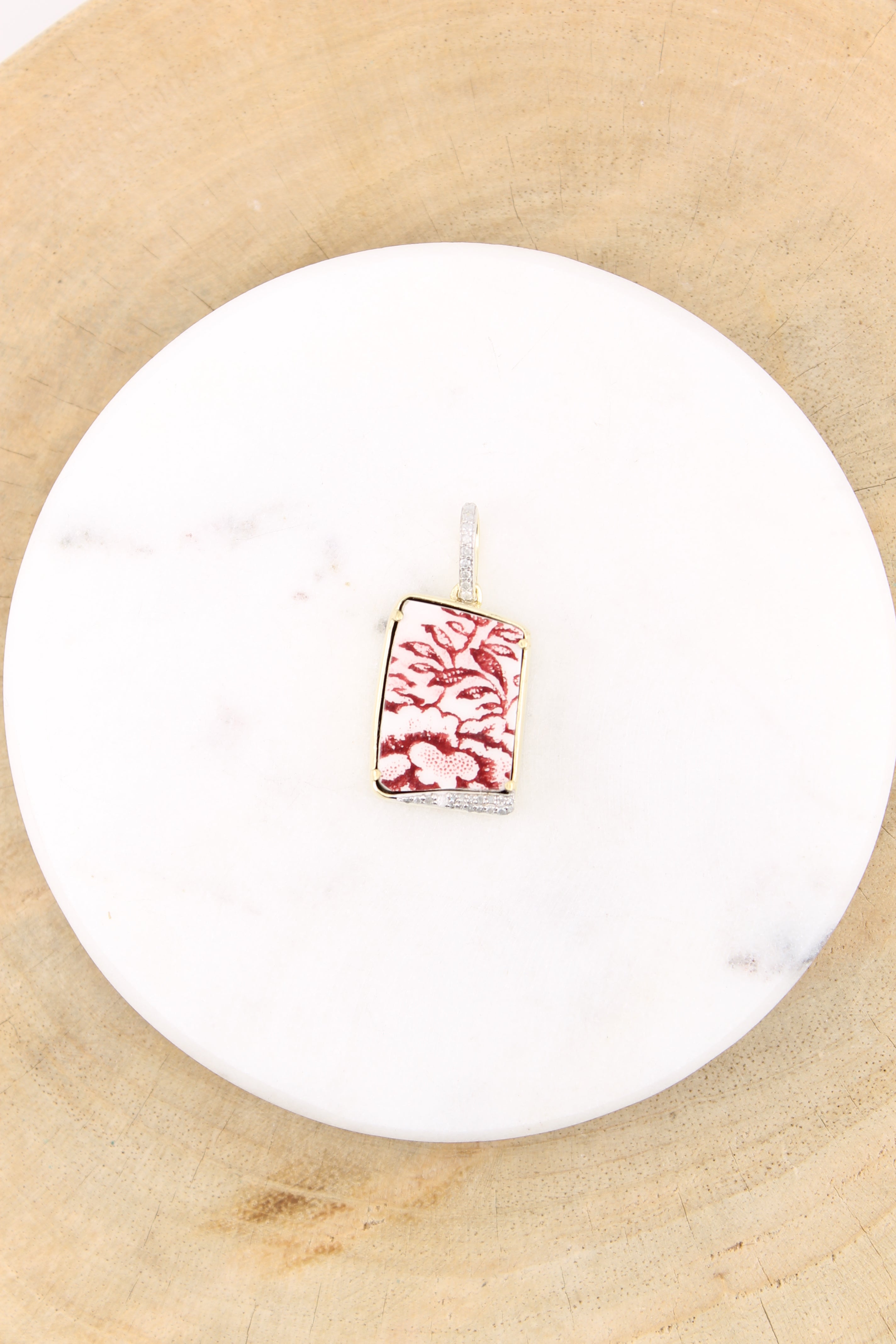 Bulgarian Porcelain White/Burgundy Plate Pendant (y10961B)