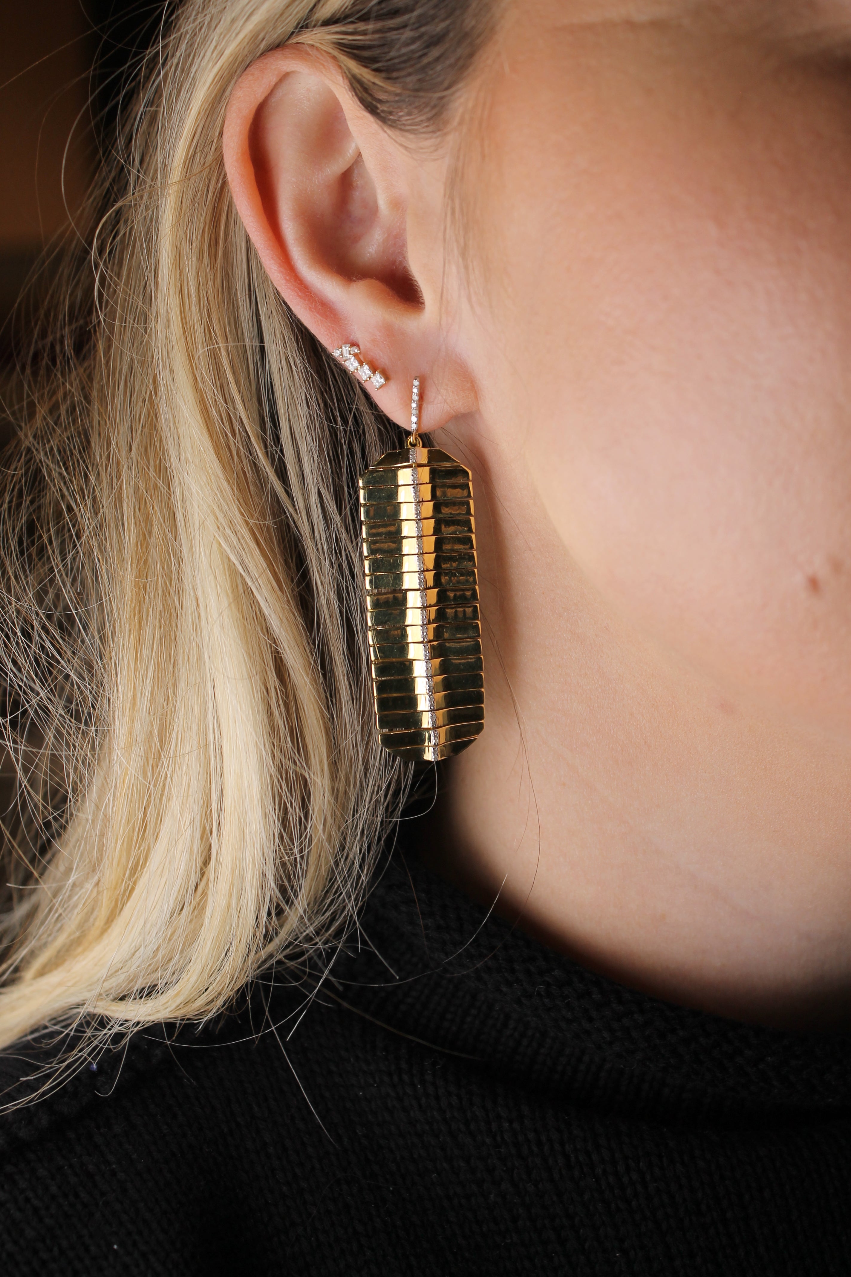Gold Geometric Feather Earrings (y10960B)