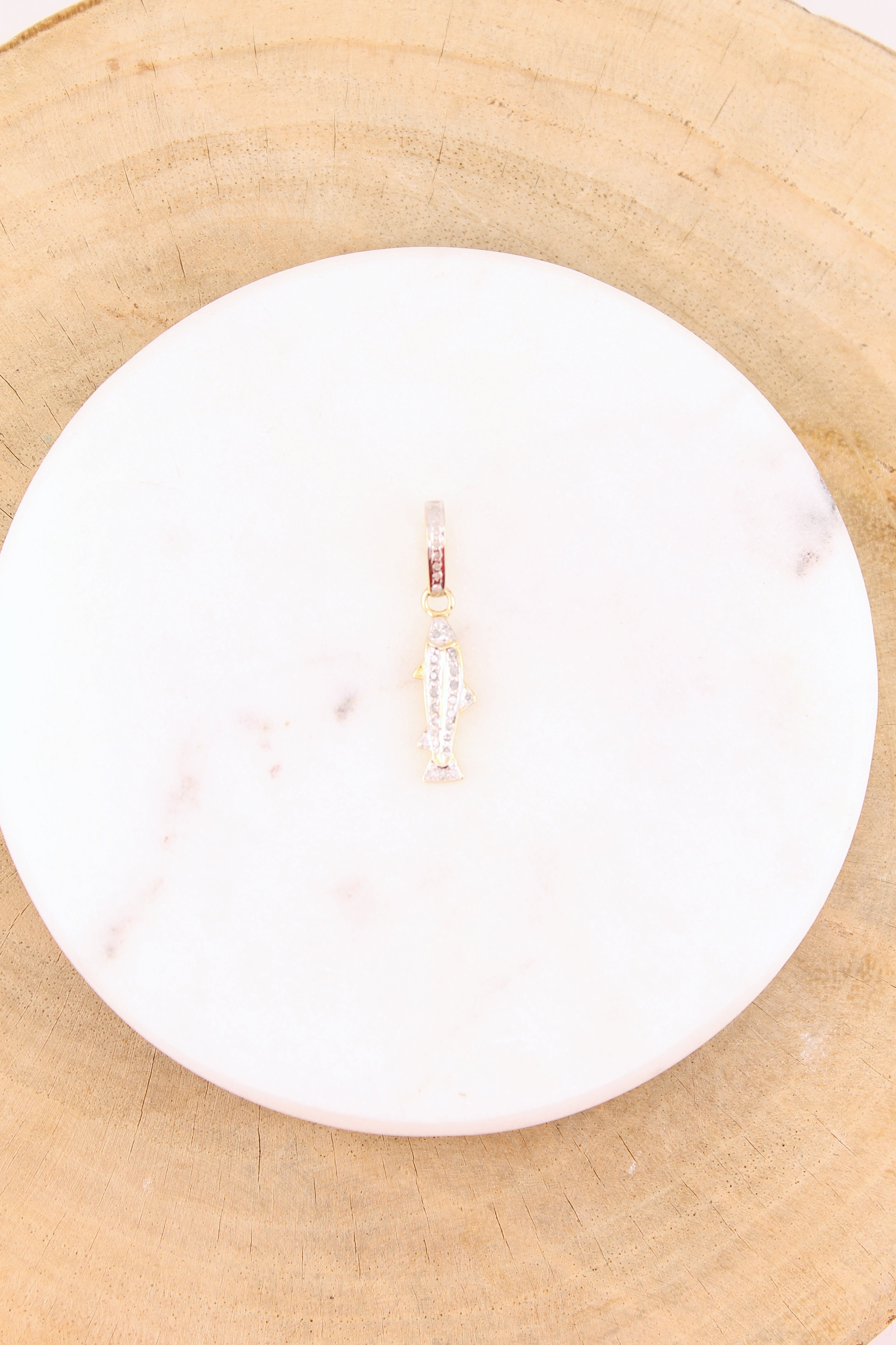 Mini Pave Diamond Flat Fish Pendant (y10209B)
