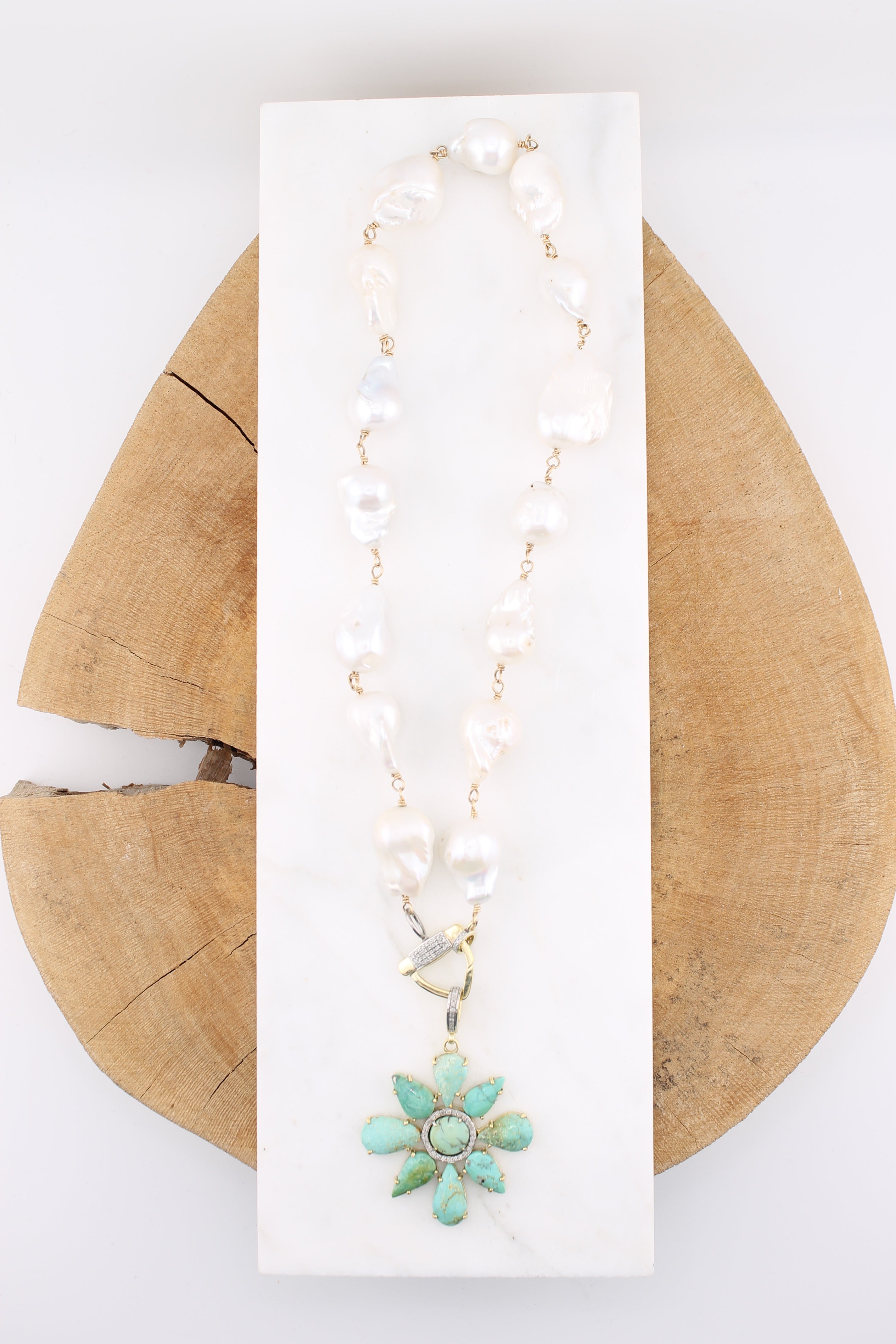 19.5" White Baroque Pearl Necklace (y9828B)