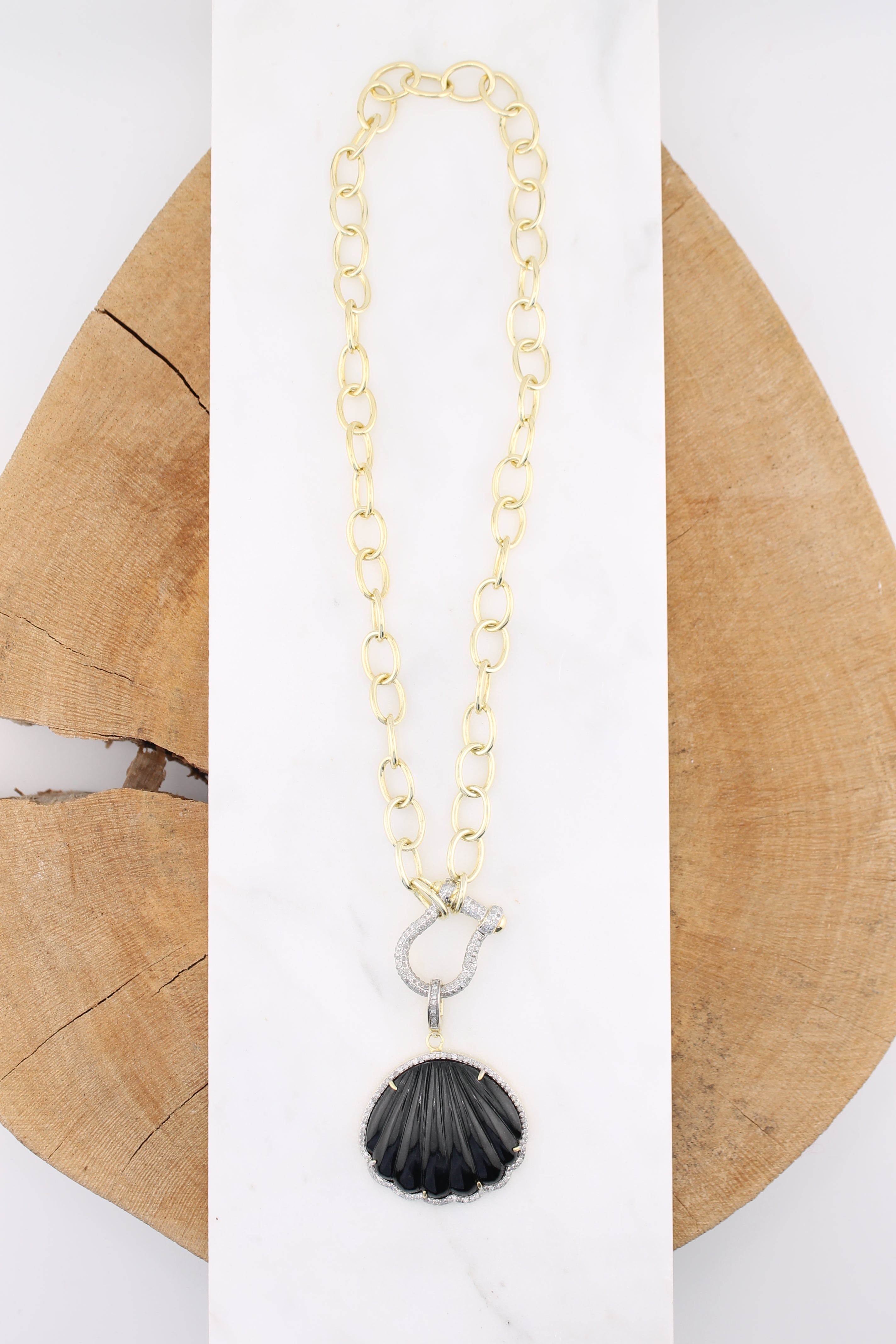 Black Onyx Shell Pendant (y10324B)