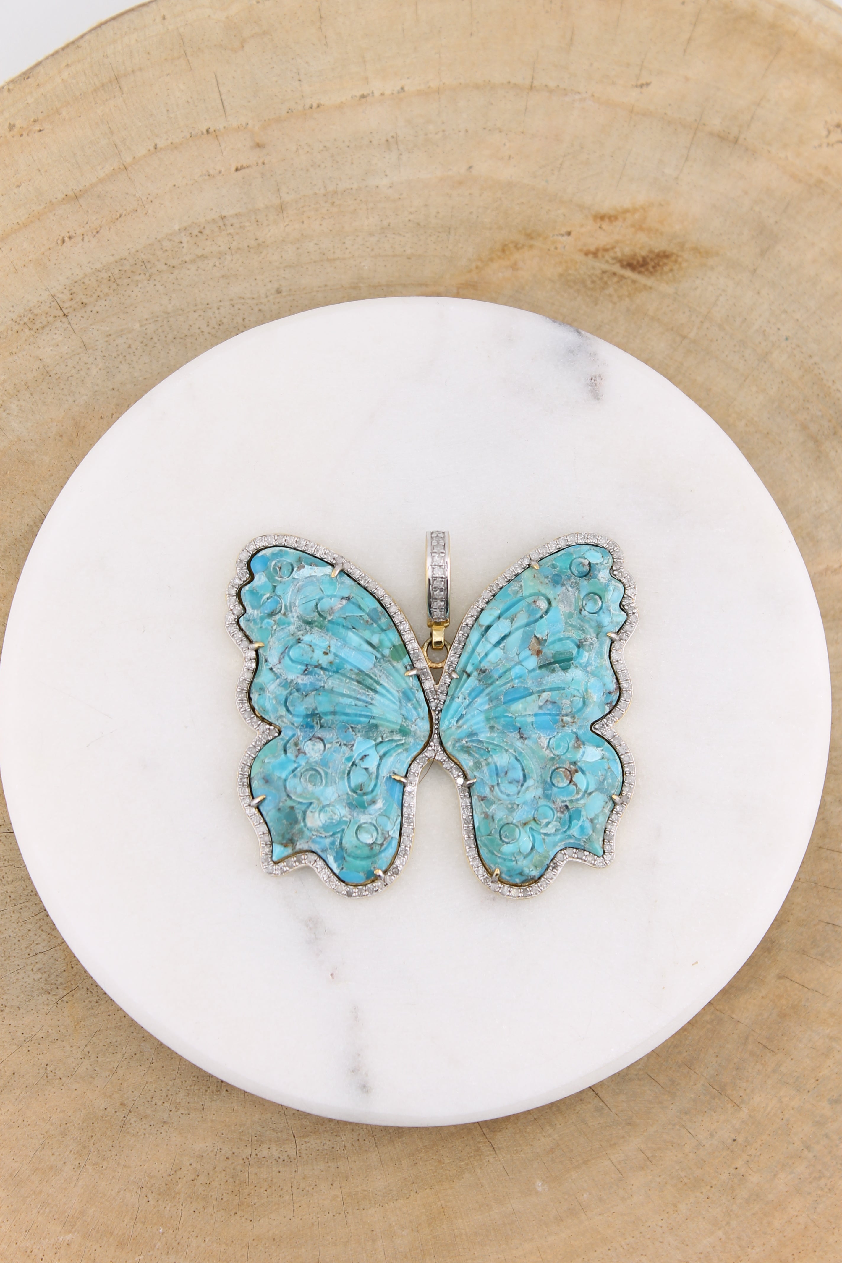 Carved Turquoise Butterfly Pendant (y10429b)