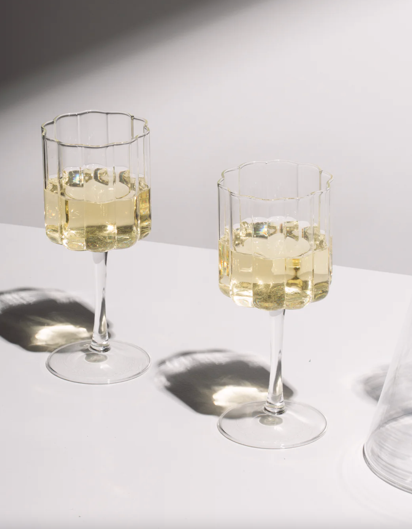 Wave Wine Glass - Set of 2 - Clear