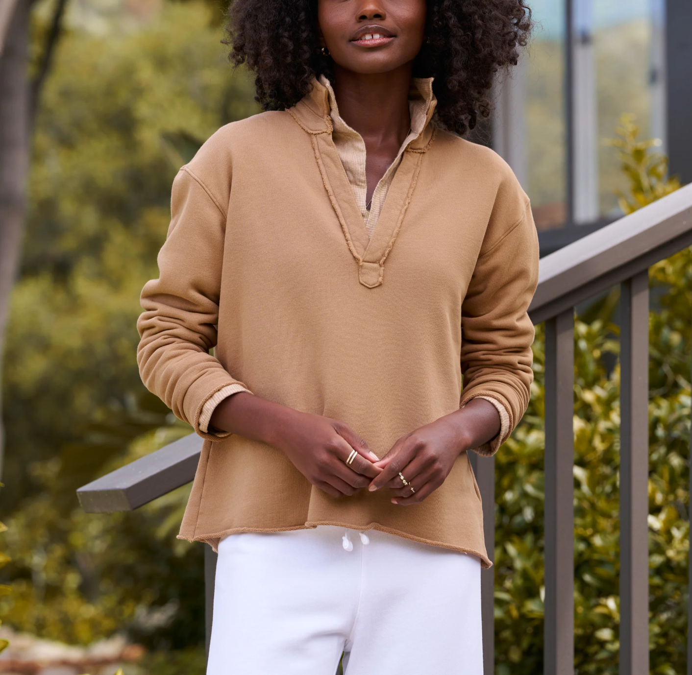 Patrick Popover Henley - Camel