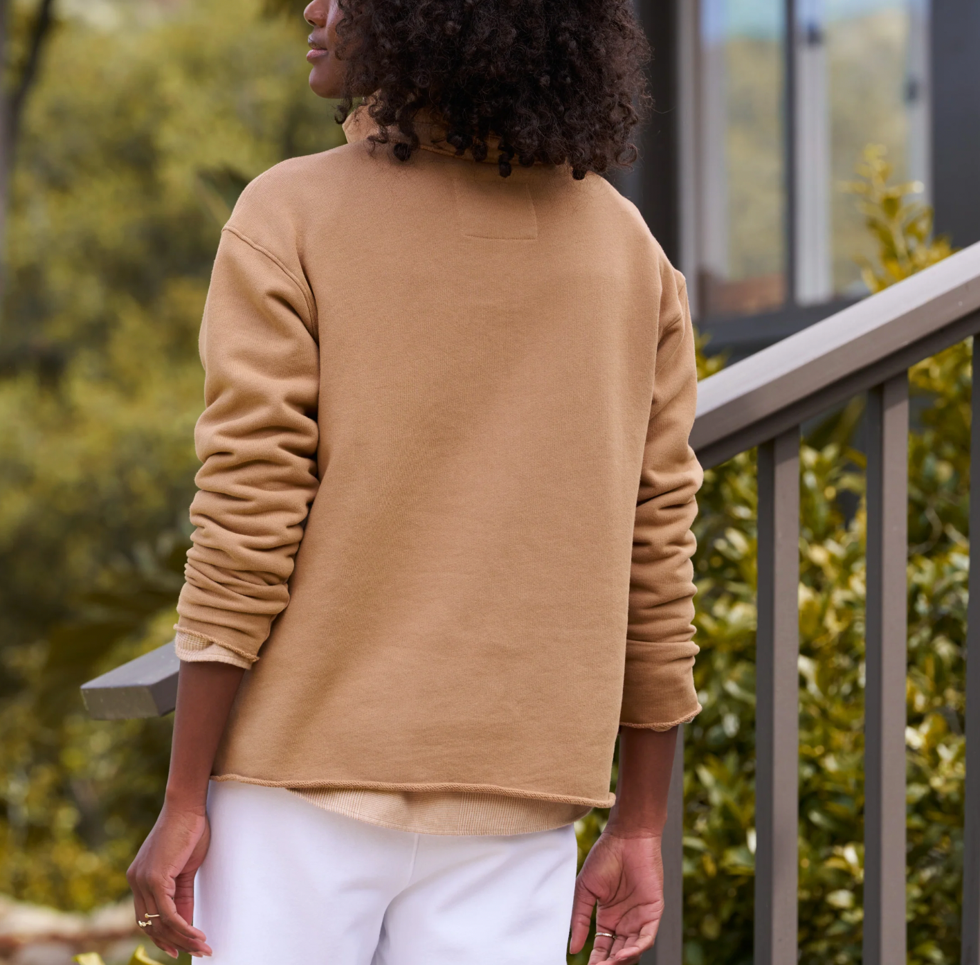 Patrick Popover Henley - Camel