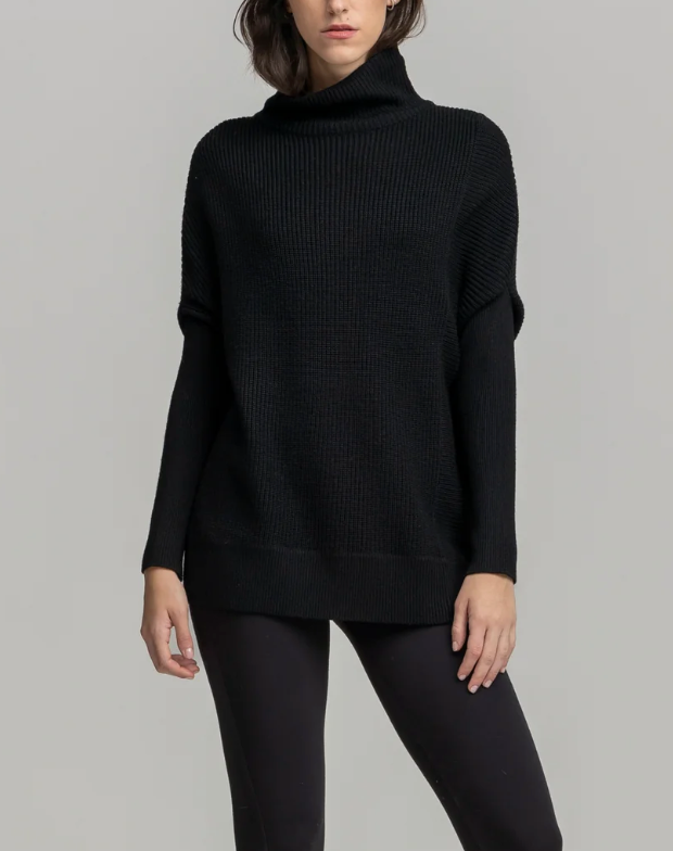 Turtleneck Pullover - Black