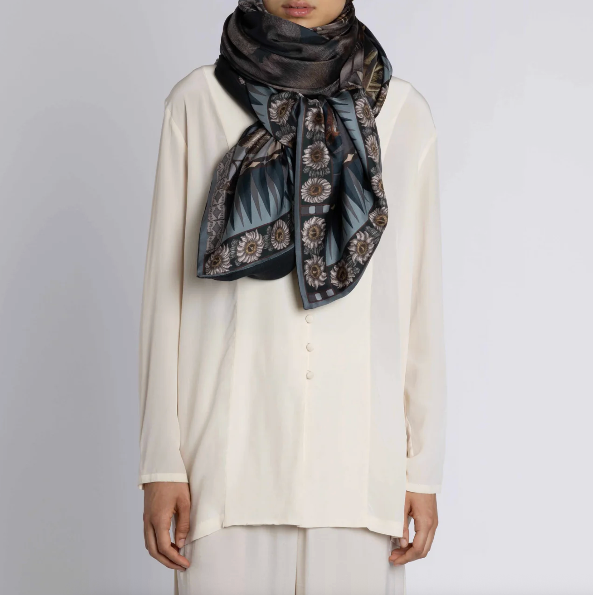 Cashmere Stole-The Wolf You Feed-Gunmetal/Gloaming