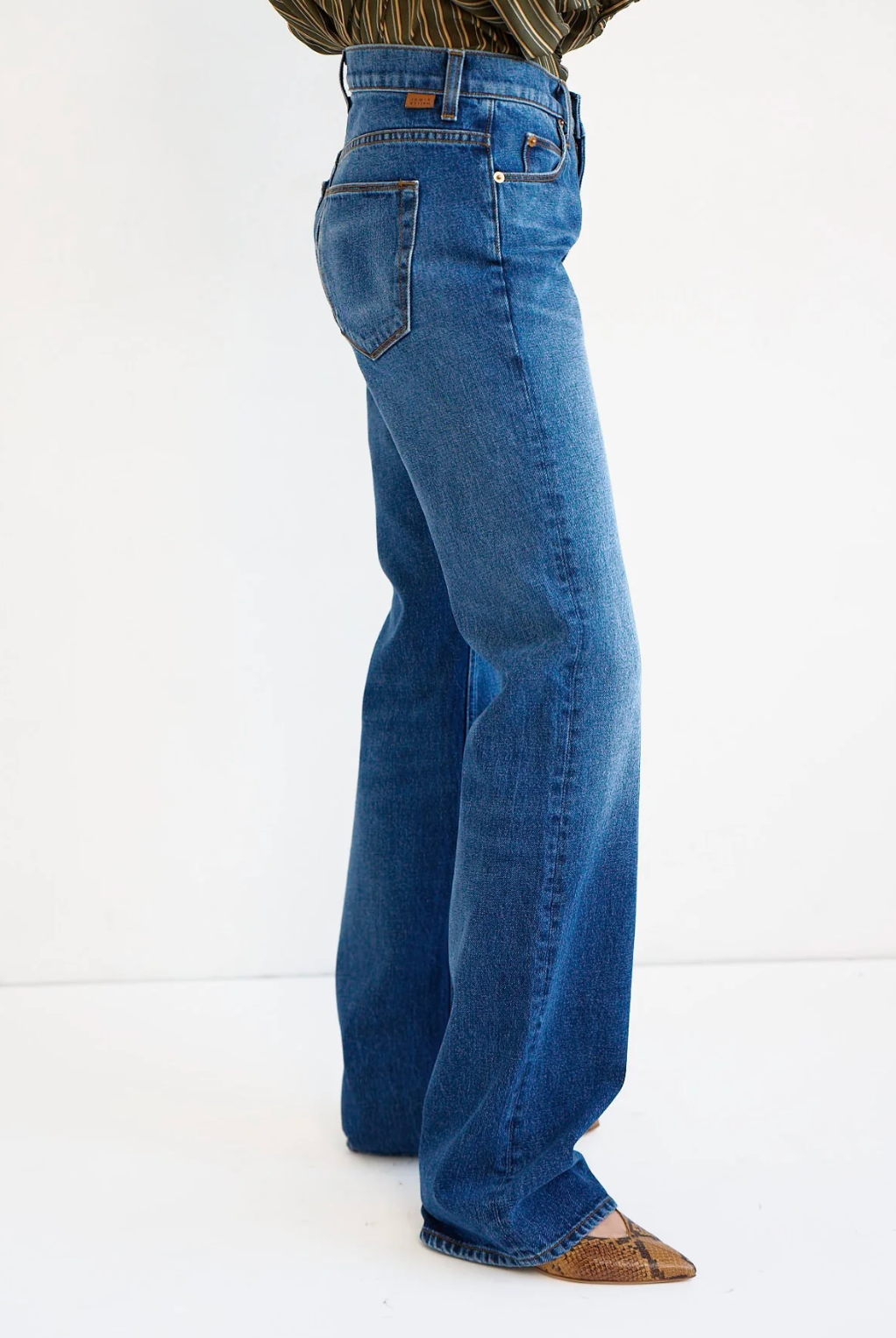 The Chic Straight - Deep Current
