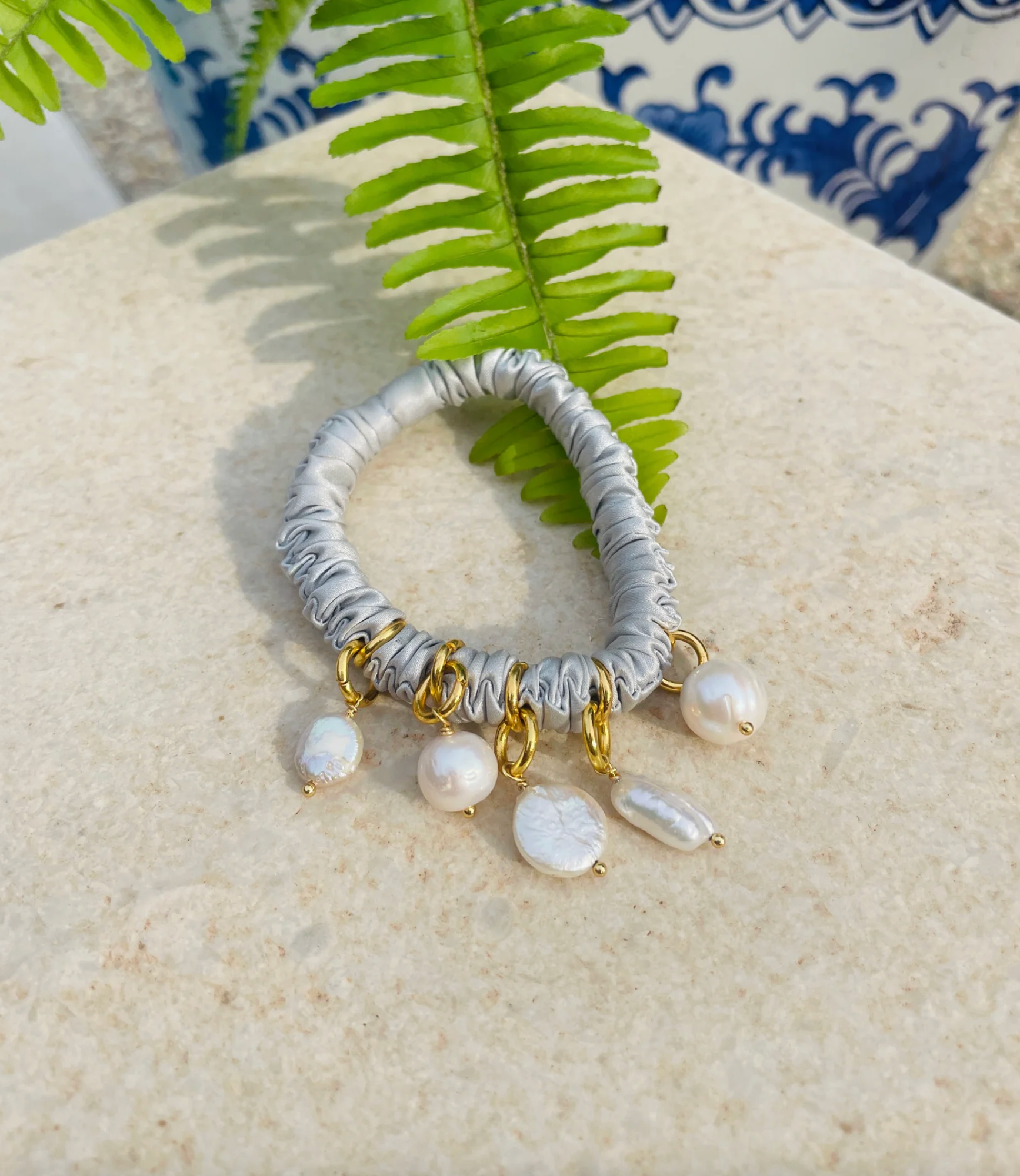 Luxe Loop - five charm